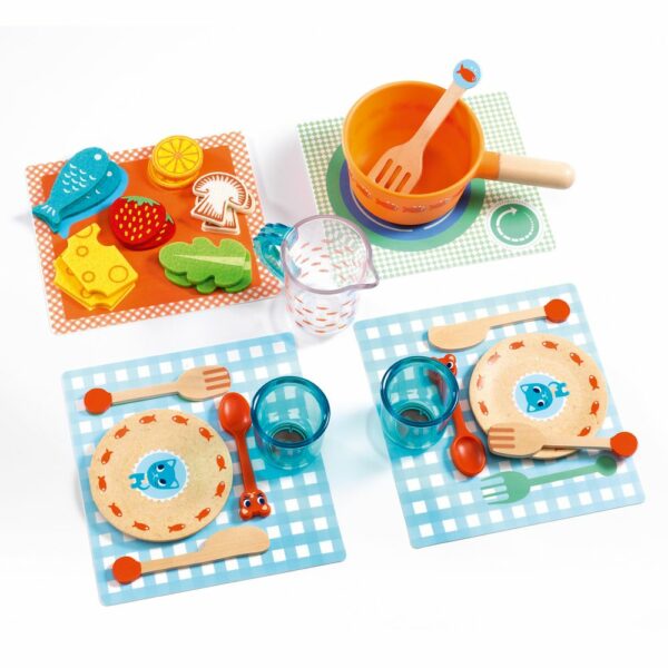 A table les chats !