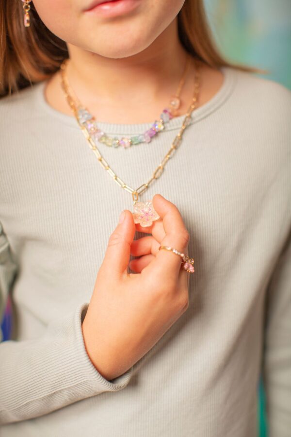 771877922039-collier-fleur-hibiscus