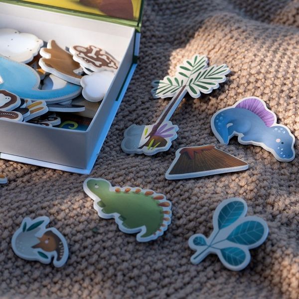 9788830357457-magnetic-box---les-dinosaures
