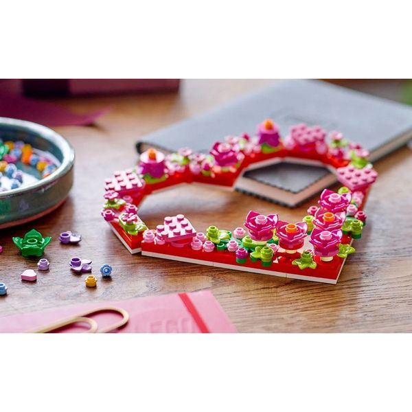 5702017422725-decoration-en-forme-de-coeur---lego